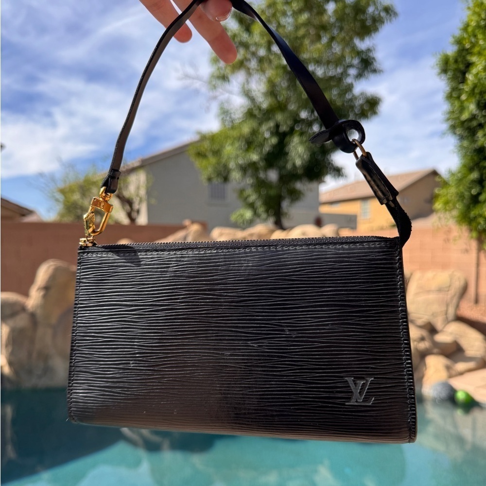 Authentic Louis Vuitton Black Epi Leather Pochette Accessories Bag